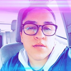 Meet your Posher, Crystal